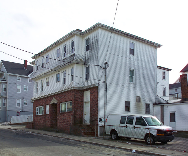 301 Hope St in Fall River, MA - Building Photo - Building Photo