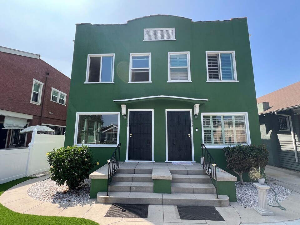 716 W 46th St-Unit -716 West, 46th Street - in Los Angeles, CA - Building Photo