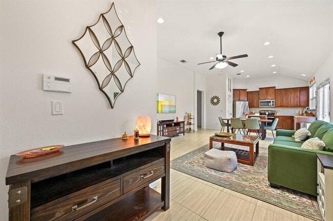 9515 Tanager Way in Austin, TX - Building Photo - Building Photo