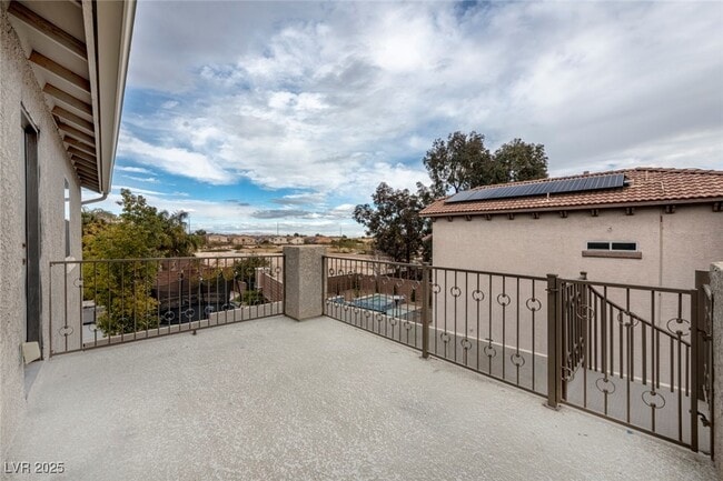 property at 9460 Glendora Valley St