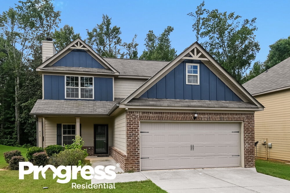 413 Louise Way in Locust Grove, GA - Foto de edificio