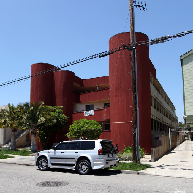 1441 E 3rd St in Long Beach, CA - Building Photo - Building Photo