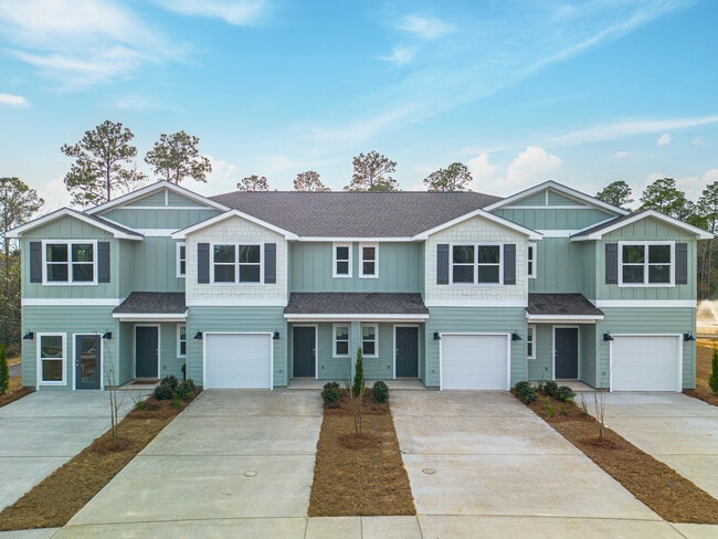 12289 Sinclair Dr in Gulfport, MS - Building Photo - Building Photo