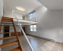 39 Robertson Ave, Unit 1 in White Plains, NY - Building Photo - Building Photo