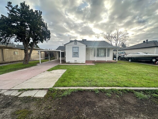 property at 1404-1404 1/2 Stockton Ave