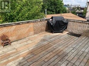 256 E Main St in Welland, ON - Building Photo - Building Photo