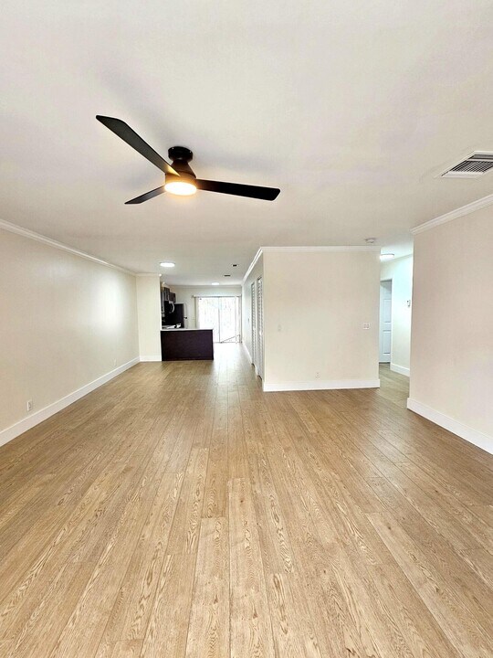 4780 Orleans Ct in West Palm Beach, FL - Building Photo