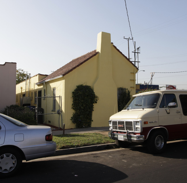 4158-4160 1/2 Normal Ave in Los Angeles, CA - Building Photo - Building Photo