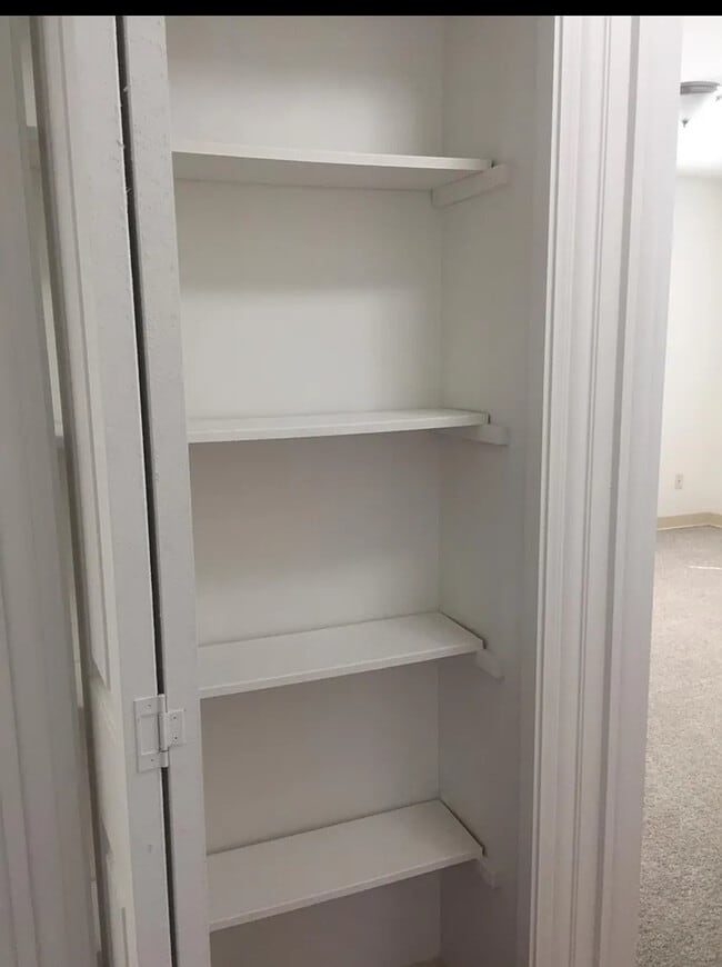 2720 Hidden Dr in St. Francis, WI - Building Photo - Building Photo