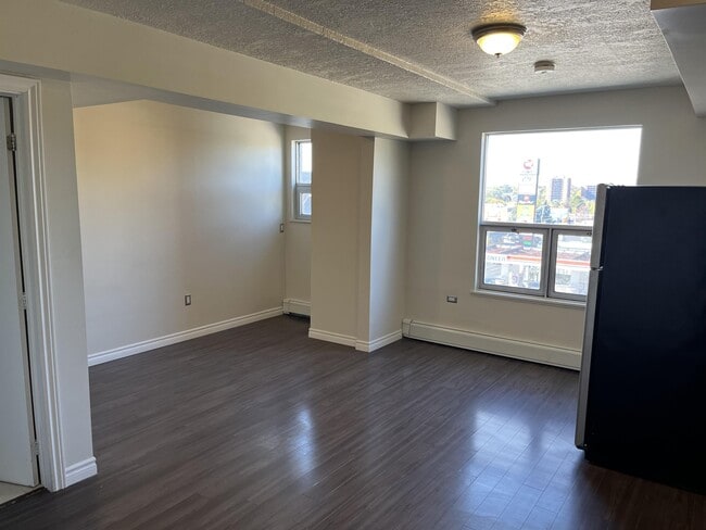 property at 570-570 King St W