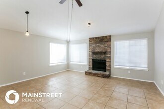 304 Meadowglen Dr in Cedar Hill, TX - Foto de edificio - Building Photo