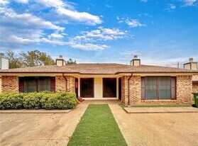 505 Claire Ct in Arlington, TX - Building Photo