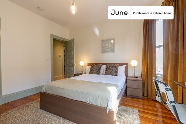 Private bedroom in 4 bed/1 bath Home in Boston, MA - Building Photo - Building Photo