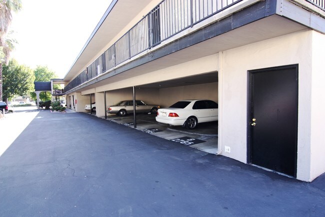 Homestead Apartments in Santa Clara, CA - Building Photo - Building Photo