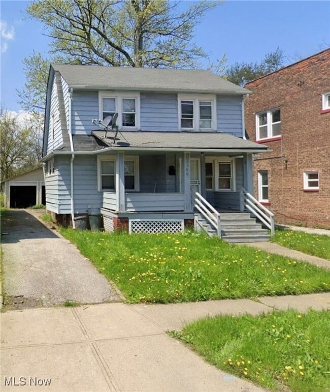 property at 3366 E 145th St