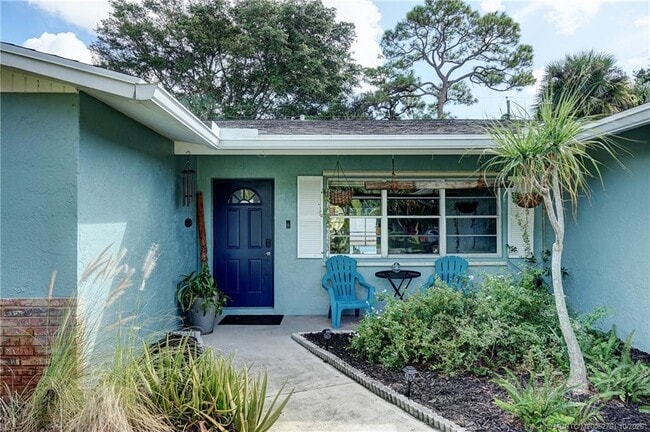 property at 905 SE Flamingo Ave