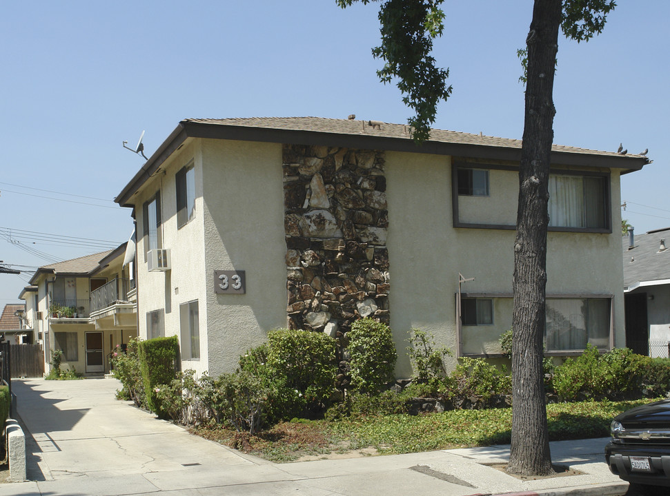 33 N 1st St in Alhambra, CA - Building Photo