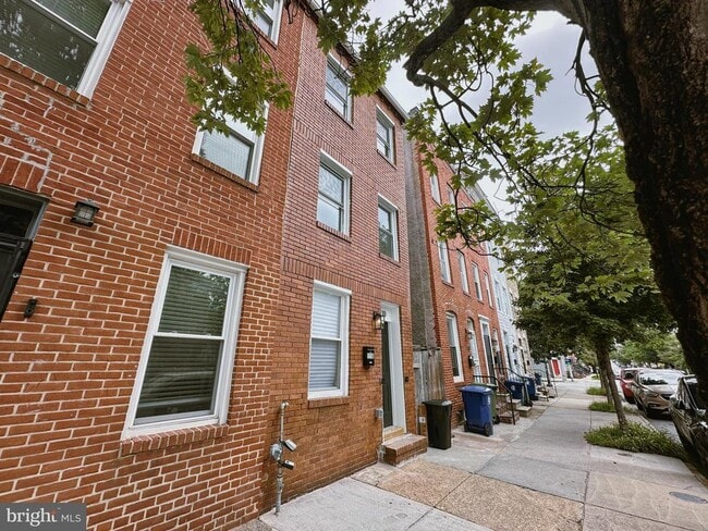 1110 W Lombard St in Baltimore, MD - Foto de edificio - Building Photo