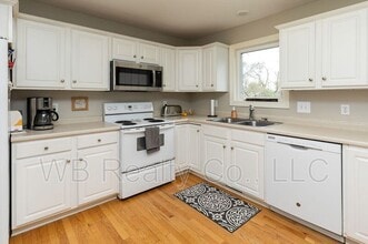 4519 Meadow Valley Dr in West Des Moines, IA - Building Photo - Building Photo