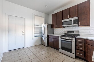 4736 W Armitage Ave, Unit #1 in Chicago, IL - Building Photo - Building Photo