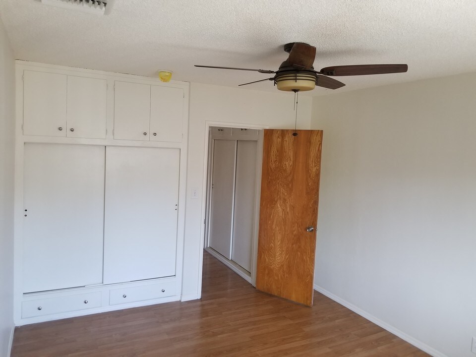 721 Larch St in Inglewood, CA - Building Photo