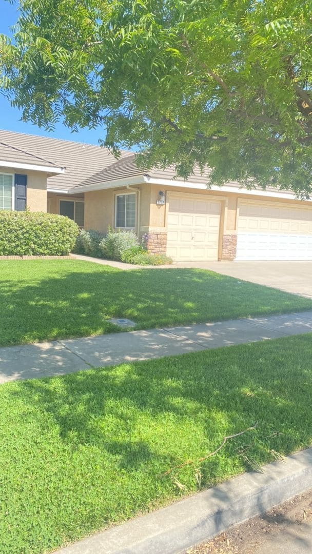 3752 Mountain View Rd in Turlock, CA - Building Photo - Building Photo