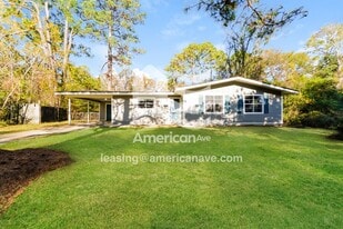 522 Beaverbrook Dr in Jackson, MS - Building Photo