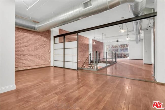 property at 510 S Hewitt St