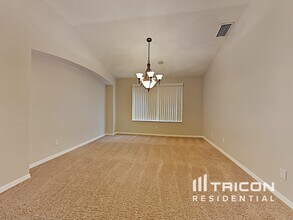 10610 Little Bend Ln in Riverview, FL - Building Photo - Building Photo