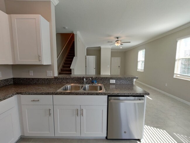 1607 Cassius St in Lutz, FL - Building Photo - Building Photo