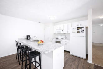 Anthrop Pointe in West Lafayette, IN - Building Photo - Building Photo