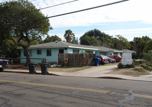 353-359 Oxford St in Chula Vista, CA - Foto de edificio - Building Photo