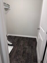 5505 Ripplebrook Rd in Durham, NC - Foto de edificio - Building Photo