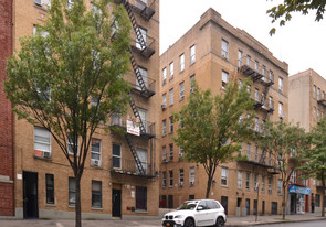 984 Bronx Park S Apartments