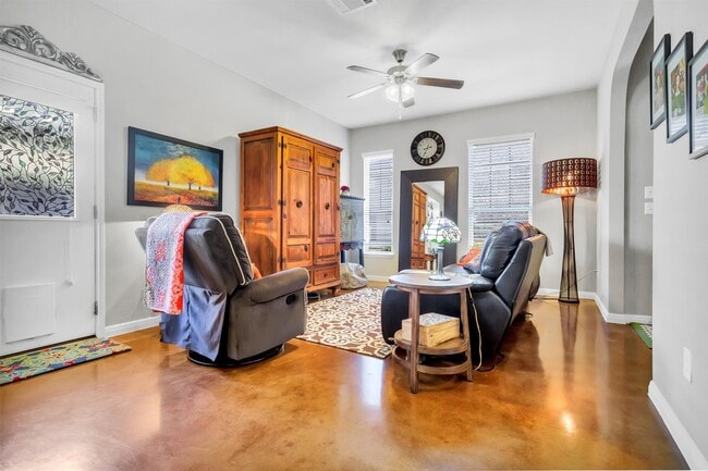 property at 4620 Inicio Ln