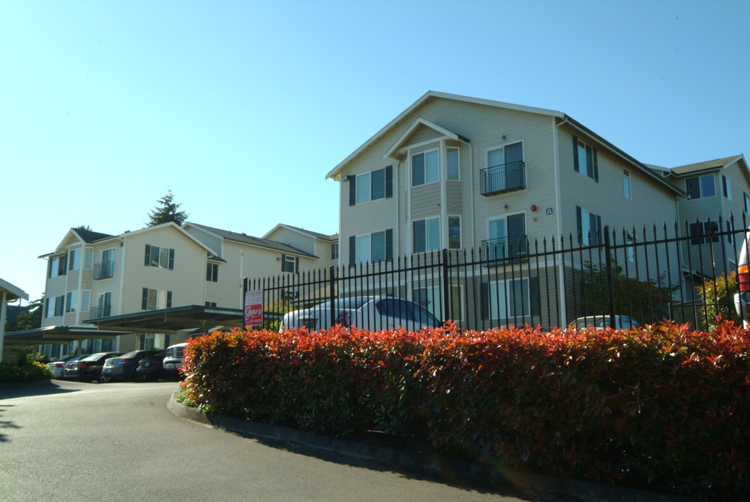 Oasis Apartments in Tacoma, WA - Foto de edificio