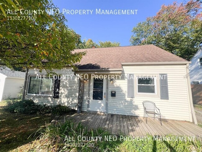 property at 2290 Suncrest Dr