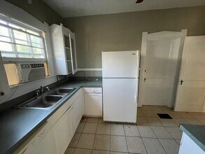 1910 Myrtle Ave in Mobile, AL - Building Photo - Building Photo