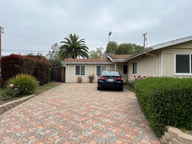 property at 7126 Del Norte Dr