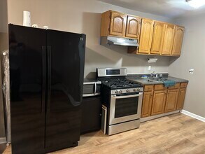 207 Clerk St in Jersey City, NJ - Building Photo - Building Photo