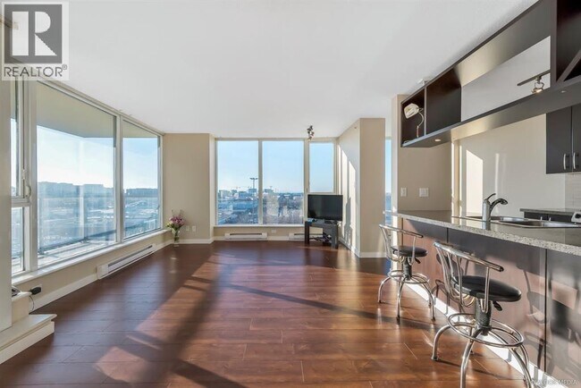 5028 Kwantlen St in Richmond, BC - Building Photo - Building Photo