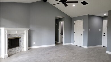 510 Donnacorey Dr in Houston, TX - Building Photo - Building Photo