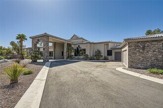 7901 O'Bannon Dr in Las Vegas, NV - Building Photo - Building Photo