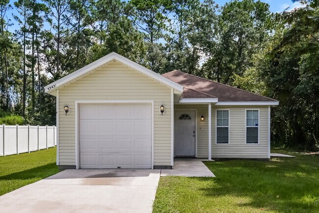 property at 5743 Kinkaid Rd