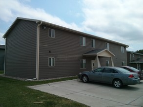 Five Sons Apartments in North Sioux City, SD - Building Photo - Building Photo