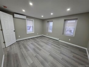 269 Willis Ave in Mineola, NY - Building Photo - Building Photo