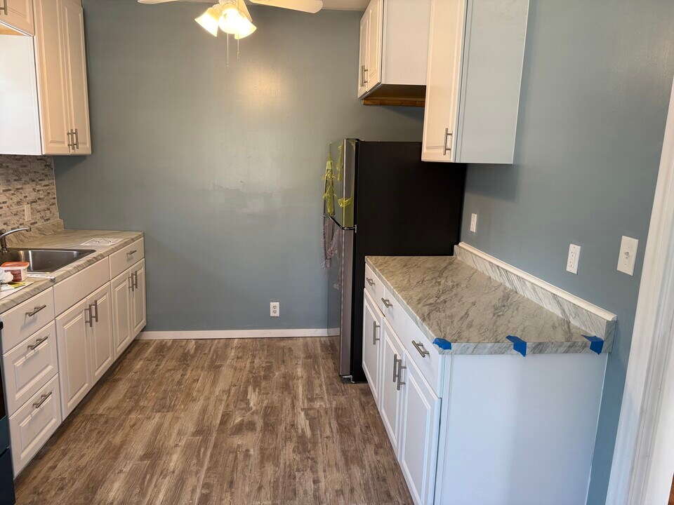 9408 157th Ave, Unit #2 in Howard Beach, NY - Foto de edificio