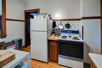 416 Castle Pl in Madison, WI - Building Photo - Building Photo