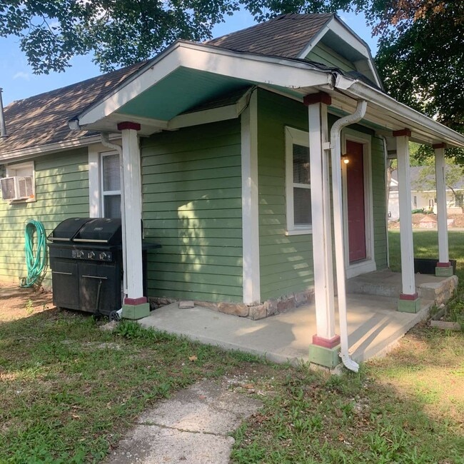 property at 402 Elm St