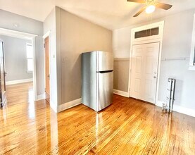 7133 N Ridge Blvd in Chicago, IL - Building Photo - Building Photo